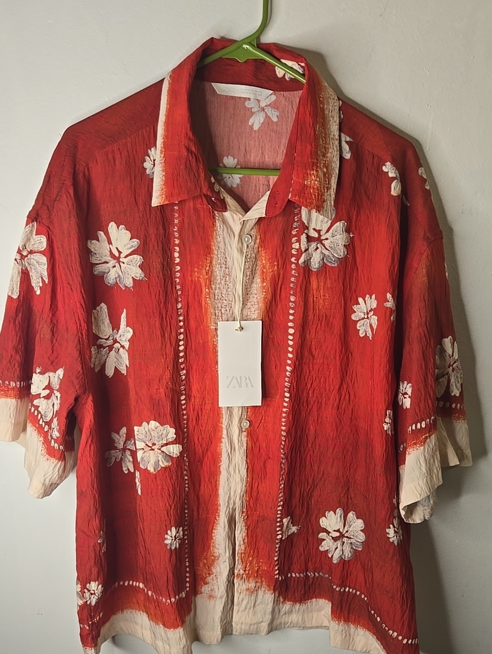 ZARA Men's Red Floral Short-Sleeve Button-Up Shirt